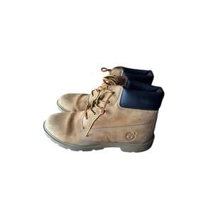 Women’s Timberlands Size 6.5